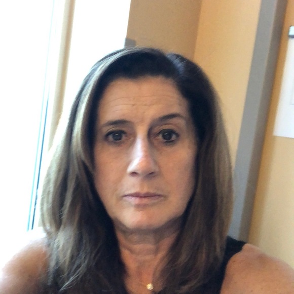 Meet your Posher, Ellie - Picture 1 of 1